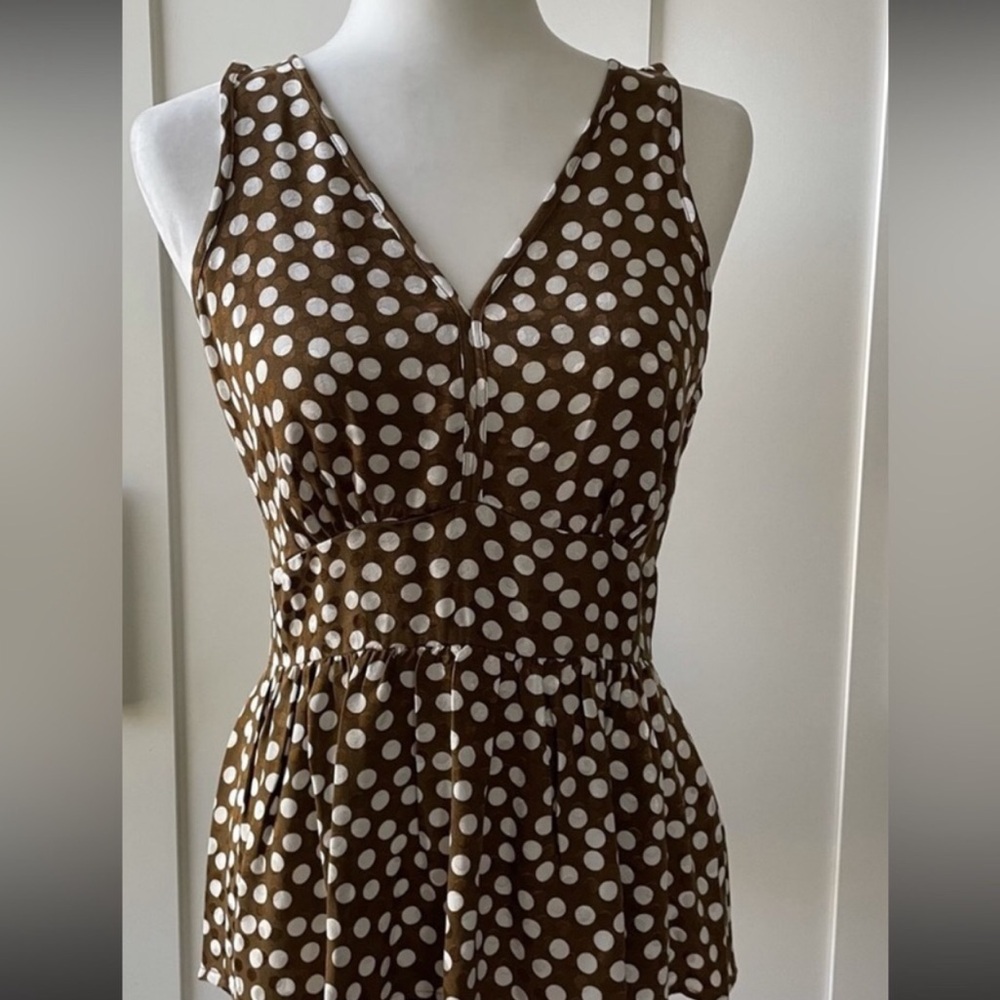 NWT✨J.Crew V-Neck Peplum Top in Jacquard Dot | Women's Size 10. New With Tags